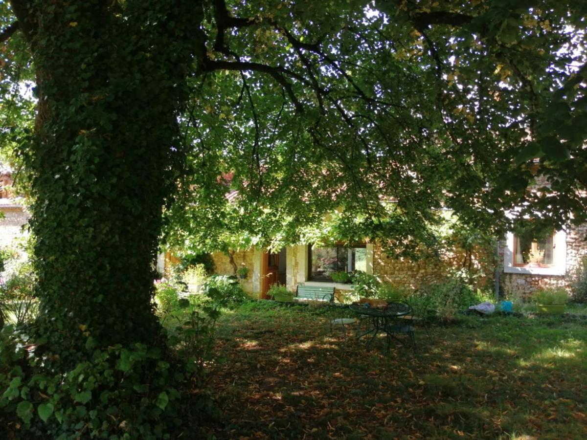 Villa En plein air à Coursac Extérieur photo